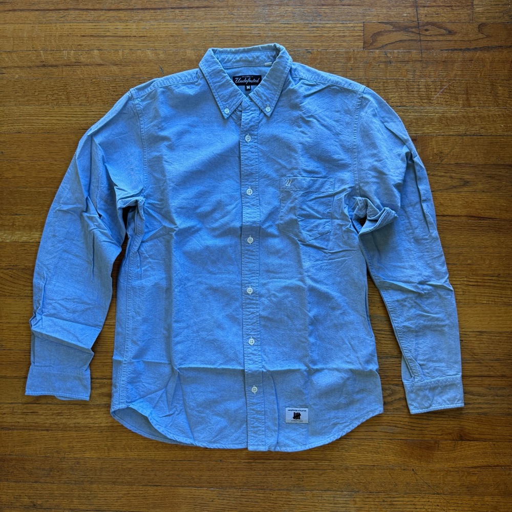 Undefeated Los Angeles CA Oxford Button Down Shirt Size Medium‎ Light Blue